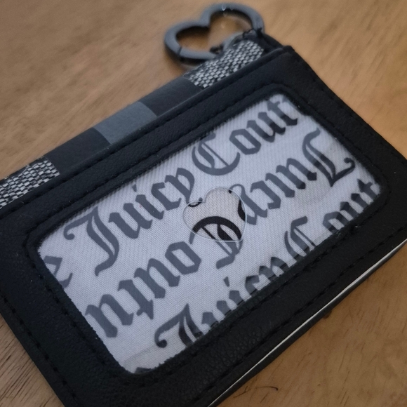 Juicy Couture State Of My Hearr Gray And Black Wallet With Heart Shaped Keychain - Picture 6 of 9